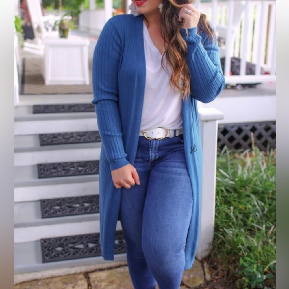 Beautiful Jess Lea long cardigan